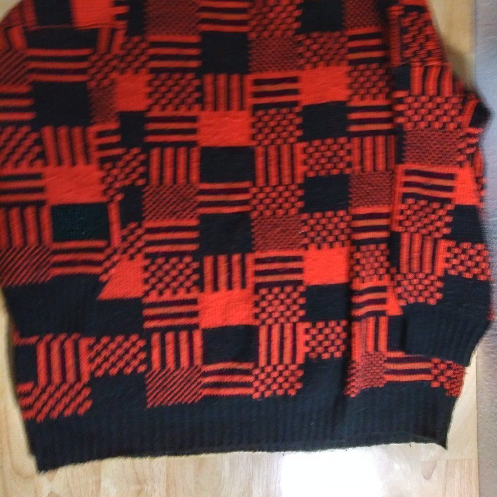 Vintage Geometric Checkers Pattern Knit Sweater - Picture 2 of 6